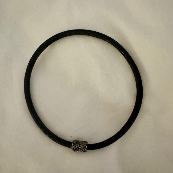 Black Choker Necklace with Pave Diamond Clasp - Picture 1 of 2